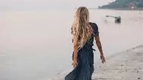 福建沙滩足球队进驻高罗海滩，备战全运会全力以赴