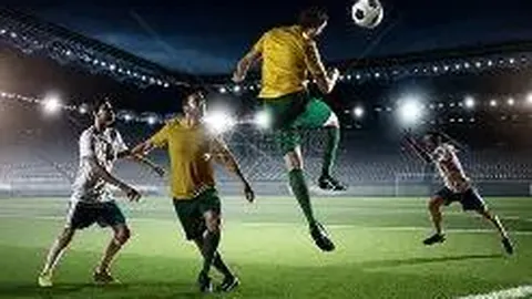 明晚迎来足球“双城赛”首回合对决